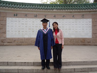 Mr. Hon Wai-san (left) and his daughter, Ms. Jessica Hon, at Beijing Language and Culture University